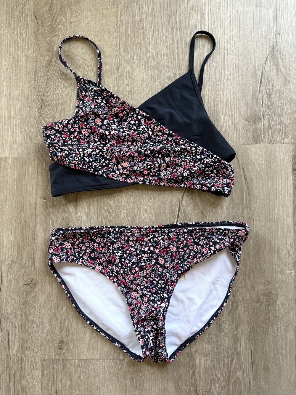 Abercrombie Kids Floral Crisscross Bikini Set - Black with Pink Floral 15/16